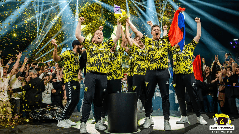 Inkomsten uit majors: Professionele spelers ontvangen tot $250 duizend voor stickers