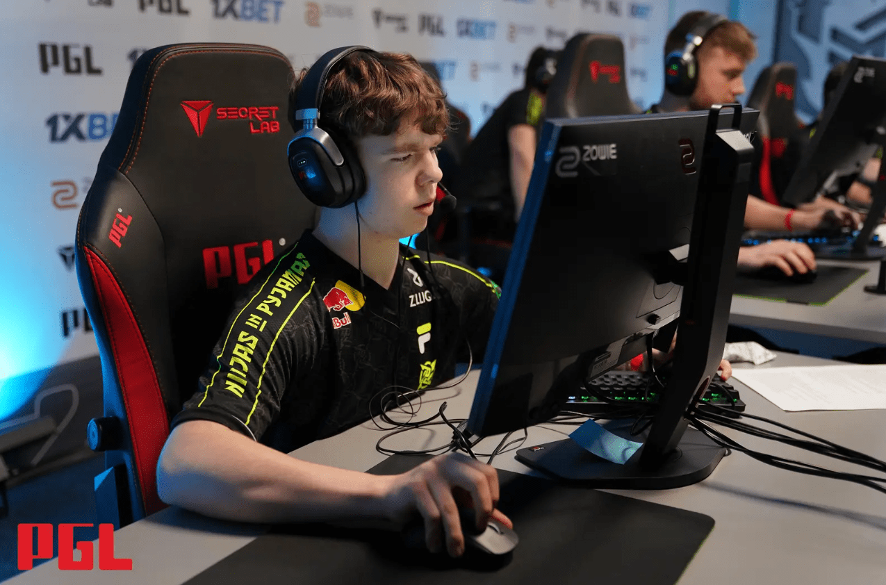 Headtr1ck viert B8’s overwinning in de CCT Season 2 Europe Series 2