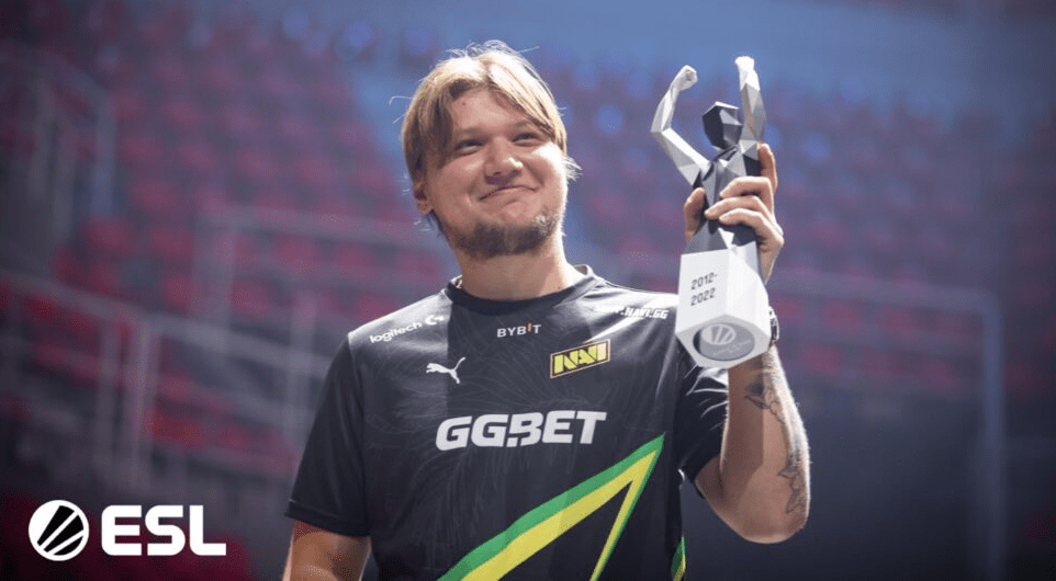 s1mple has received four offers, but is still without a team