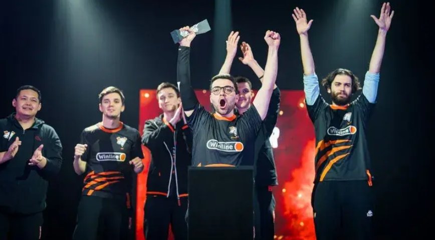 VirtusPro, dastan 코치 해임
