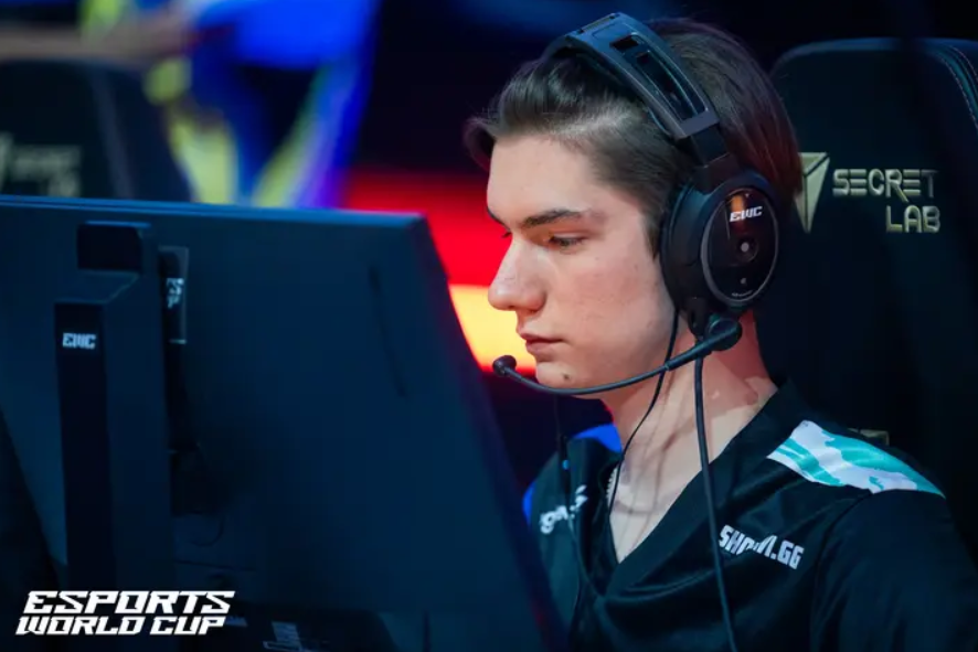 La NAVI dominante décroche sa place en finale CS2 de l'Esports World Cup 2024 après avoir éliminé MOUZ